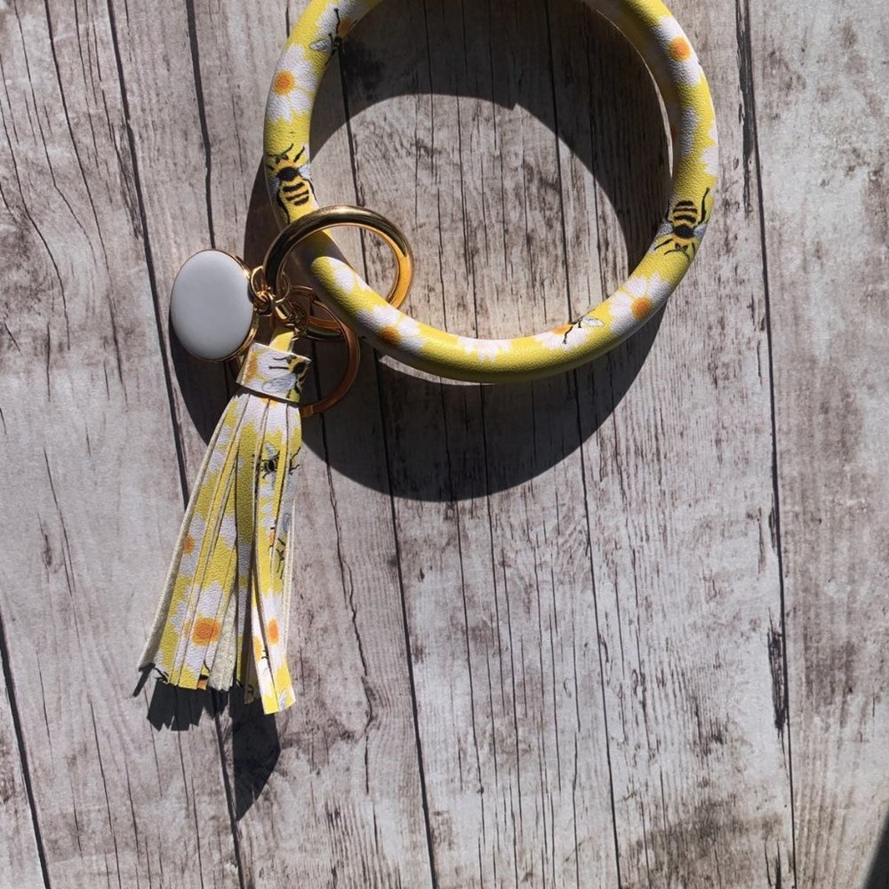 Bee Bangle Tassel Bracelet Keyring - Picture 1 of 9